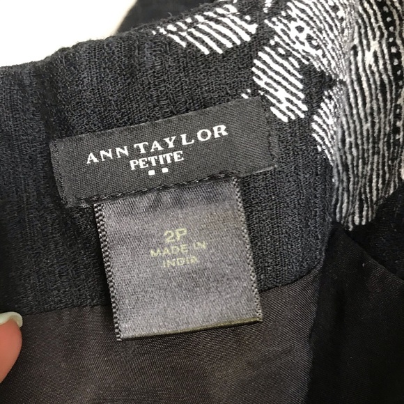 Ann Taylor black-white leaf motif pencil skirts-2P - Picture 8 of 8